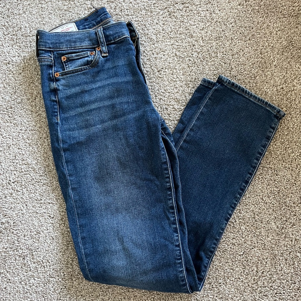 GAP Dark Blue Classic Straight Leg Mid Rise Women's Jeans size 28/6R